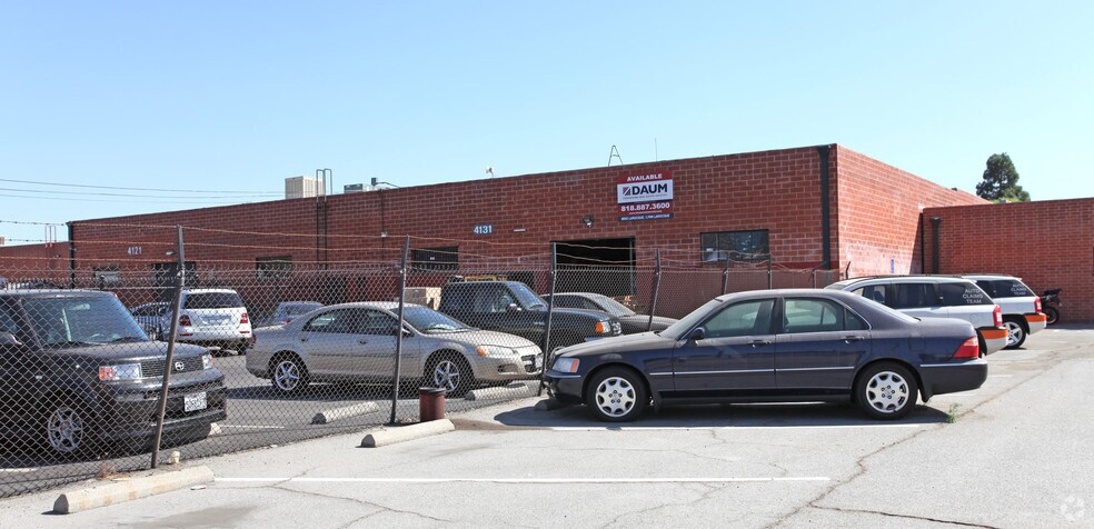4121-4131 Vanowen Pl, Burbank, CA à louer - Photo de l’immeuble – Image 2 sur 7