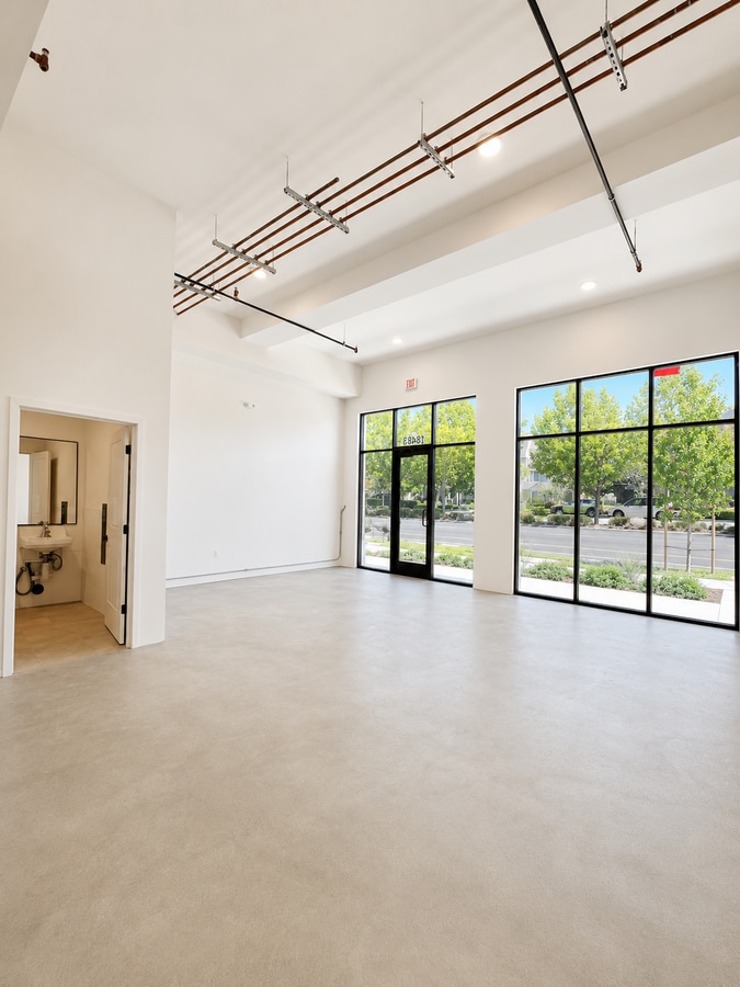 18491 Monterey Rd, Morgan Hill, CA 95037 - Lot C2 - - Photo intérieure - Image 1 of 2