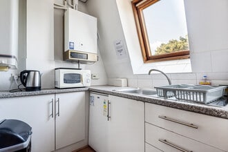 215 Marsh Rd, Pinner à louer Photo intérieure– Image 2 sur 5