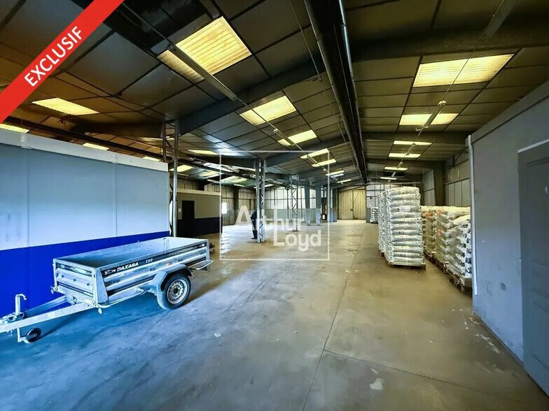 Bureau dans Montereau-Fault-Yonne à louer - Photo de l’immeuble – Image 2 sur 5