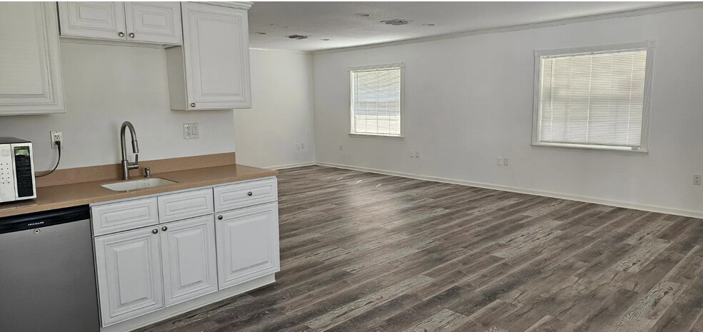 4107 26th St W, Bradenton, FL à louer - Photo intérieure – Image 2 sur 4