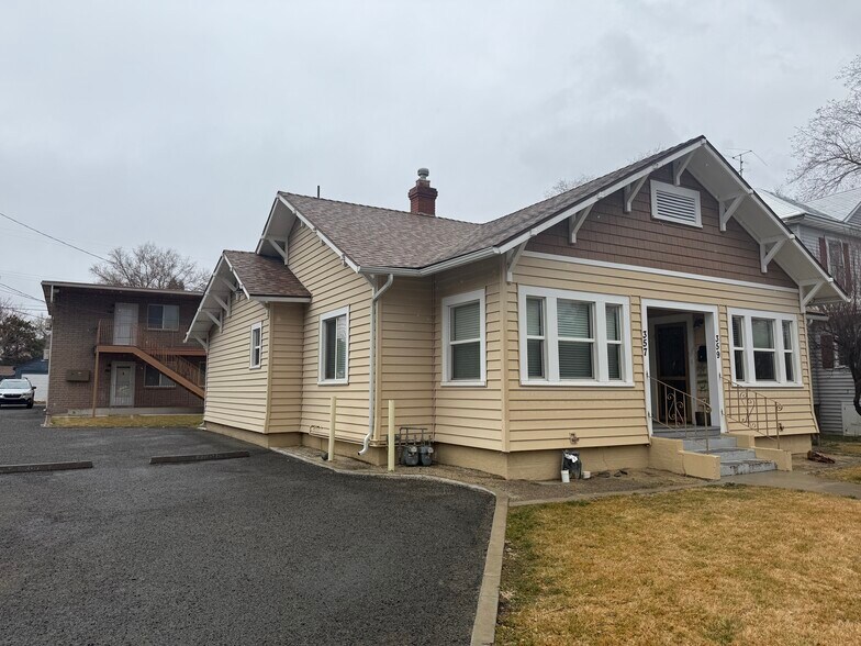 357 Roberts St, Reno, NV à vendre - Photo de l’immeuble – Image 3 sur 34