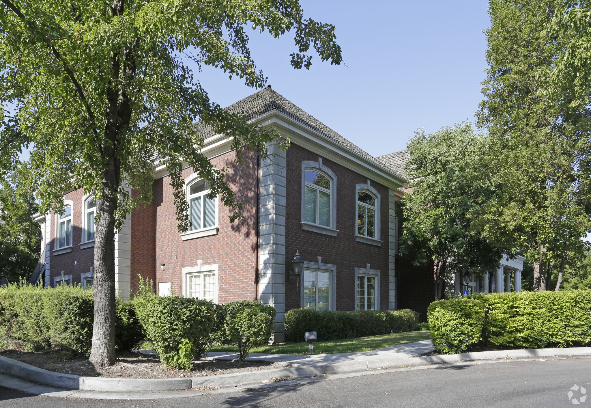 3650 N University Ave, Provo, UT à vendre Photo principale– Image 1 sur 23