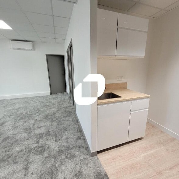 Bureau dans Boulogne-Billancourt à vendre - Photo intérieure – Image 3 sur 12