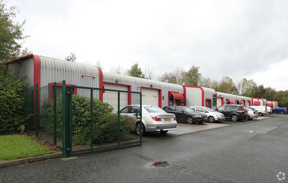 Leacroft Rd, Warrington à louer - Photo principale – Image 1 sur 2