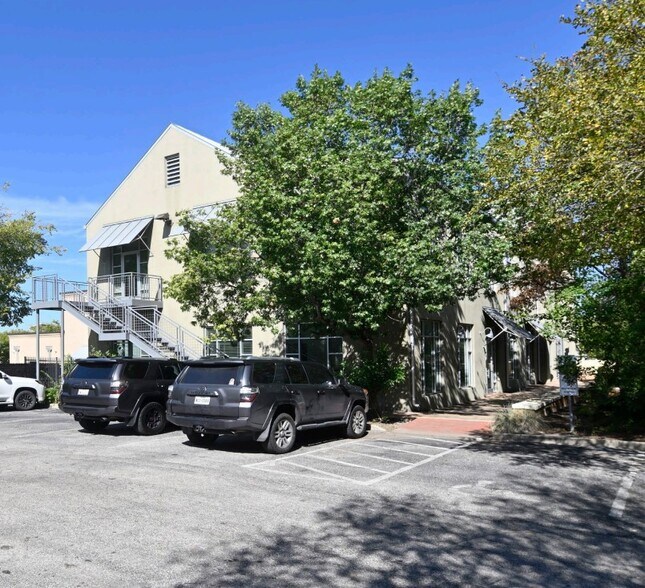 242 W Sunset Rd, San Antonio, TX à vendre - Photo de l’immeuble – Image 2 sur 28