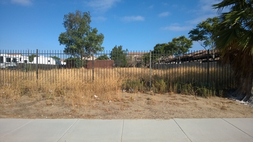 41449 Los Alamos Rd, Murrieta, CA à vendre - Photo principale – Image 1 sur 7