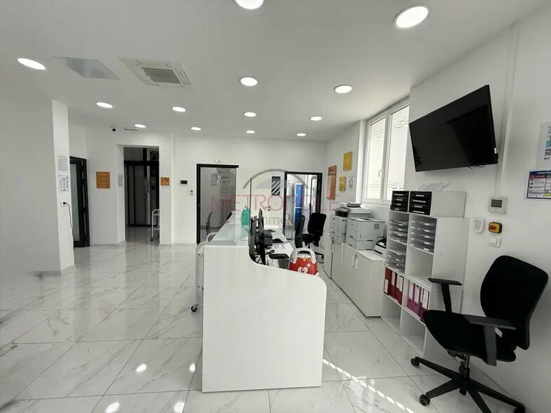 Local commercial dans Cagnes-sur-Mer à louer - Photo intérieure – Image 2 sur 4