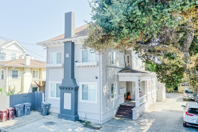 Plus de détails pour 1832 Fruitvale Ave, Oakland, CA - Logement à vendre