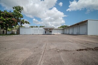 Plus de détails pour 619 E Jackson St, El Campo, TX - Local d'activités à louer