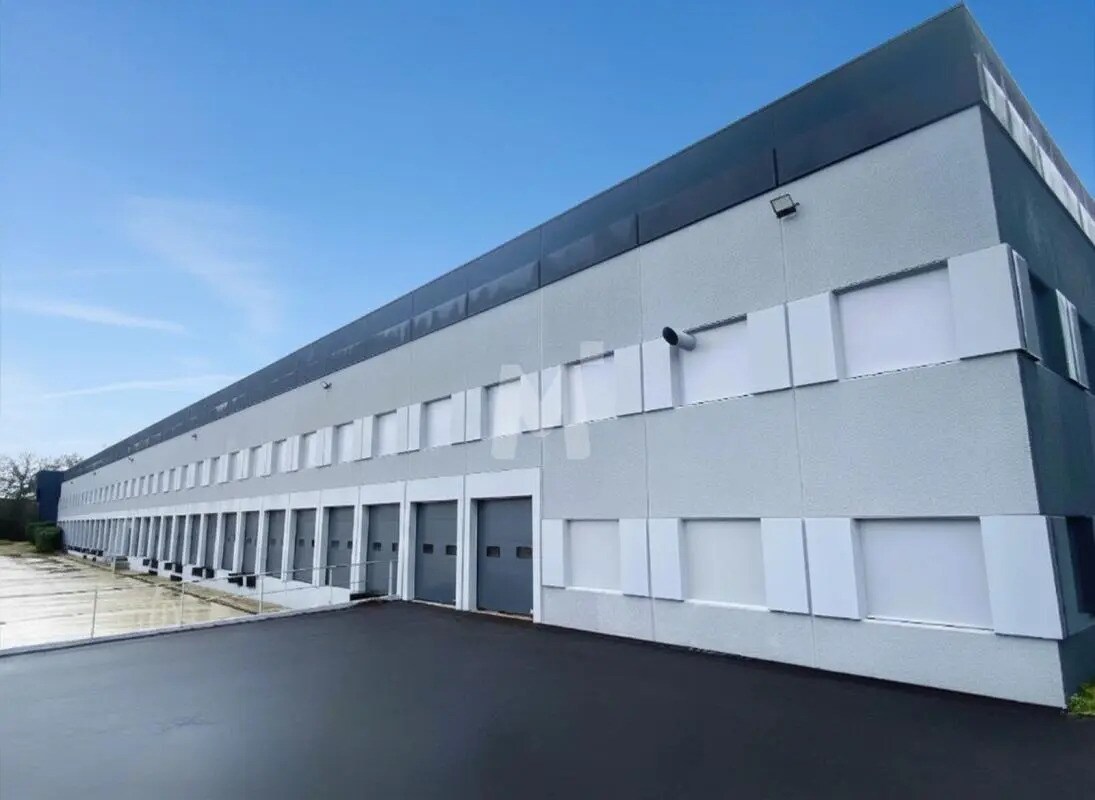 Local d’activités dans Lisses à louer Photo de l’immeuble– Image 1 sur 3