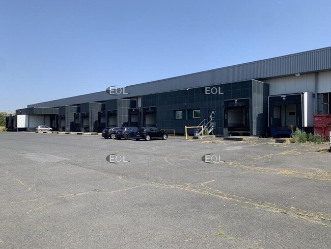 Plus de détails pour Industriel/Logistique à louer