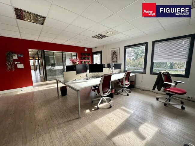 Plus de détails pour Bureau à vendre