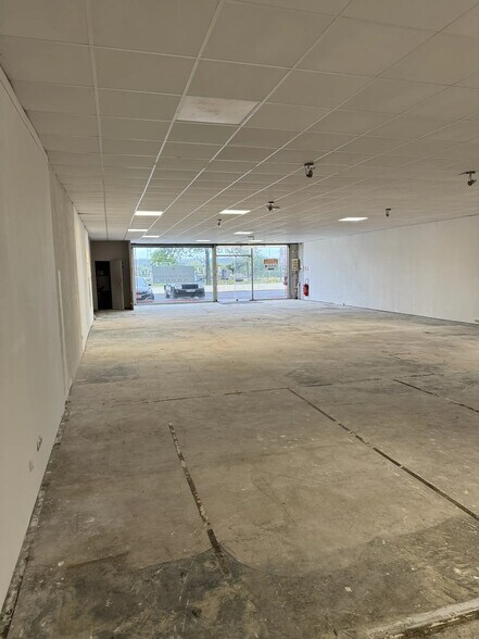 326 Avenue Du Médoc, Eysines à louer - Photo de l’immeuble – Image 2 sur 3