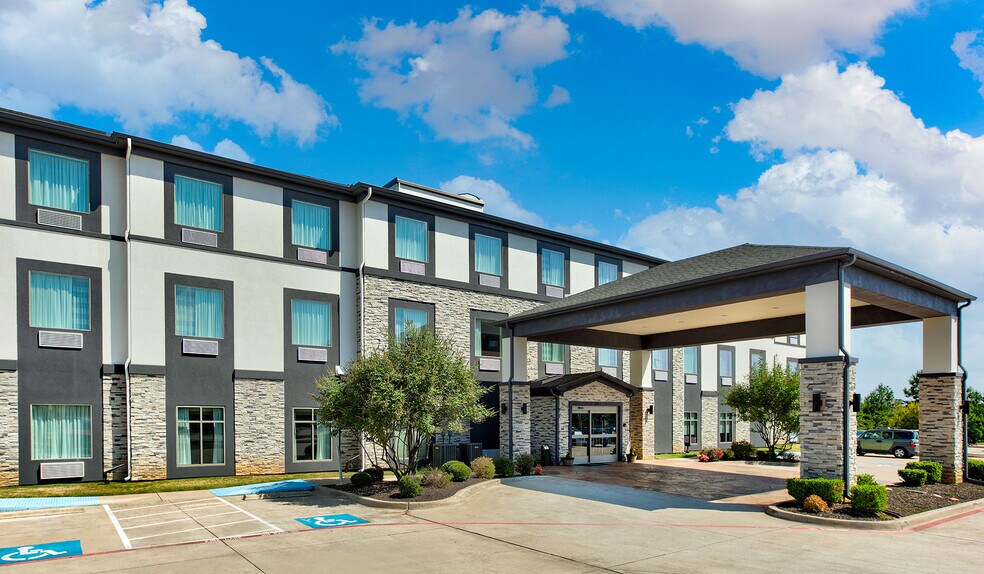 615 City Center Way, Longview, TX à vendre - Photo de l’immeuble – Image 3 sur 31