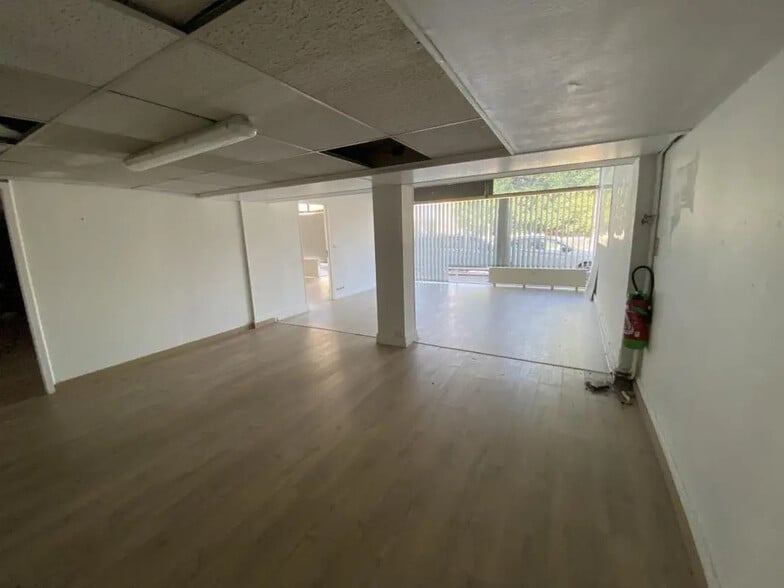 Local commercial dans Chartres à louer - Photo de l’immeuble – Image 1 sur 7