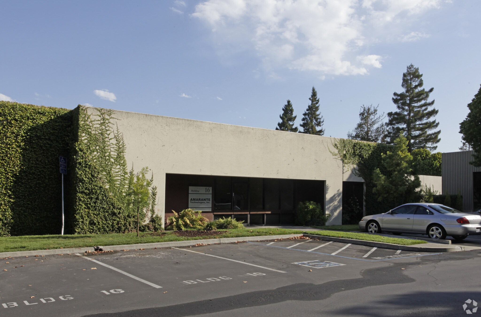 3350 Scott Blvd, Santa Clara, CA à louer Photo principale– Image 1 sur 3