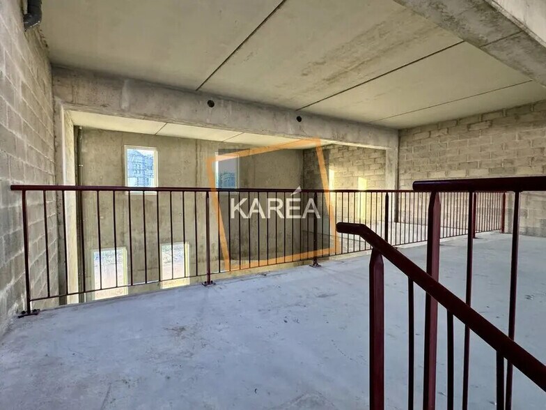 Local d'activités dans Serris à vendre - Photo de l’immeuble – Image 2 sur 5