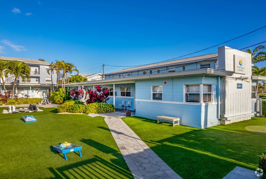 6801 Sunset Way, Saint Pete Beach, FL à vendre - Photo de l’immeuble – Image 3 sur 13