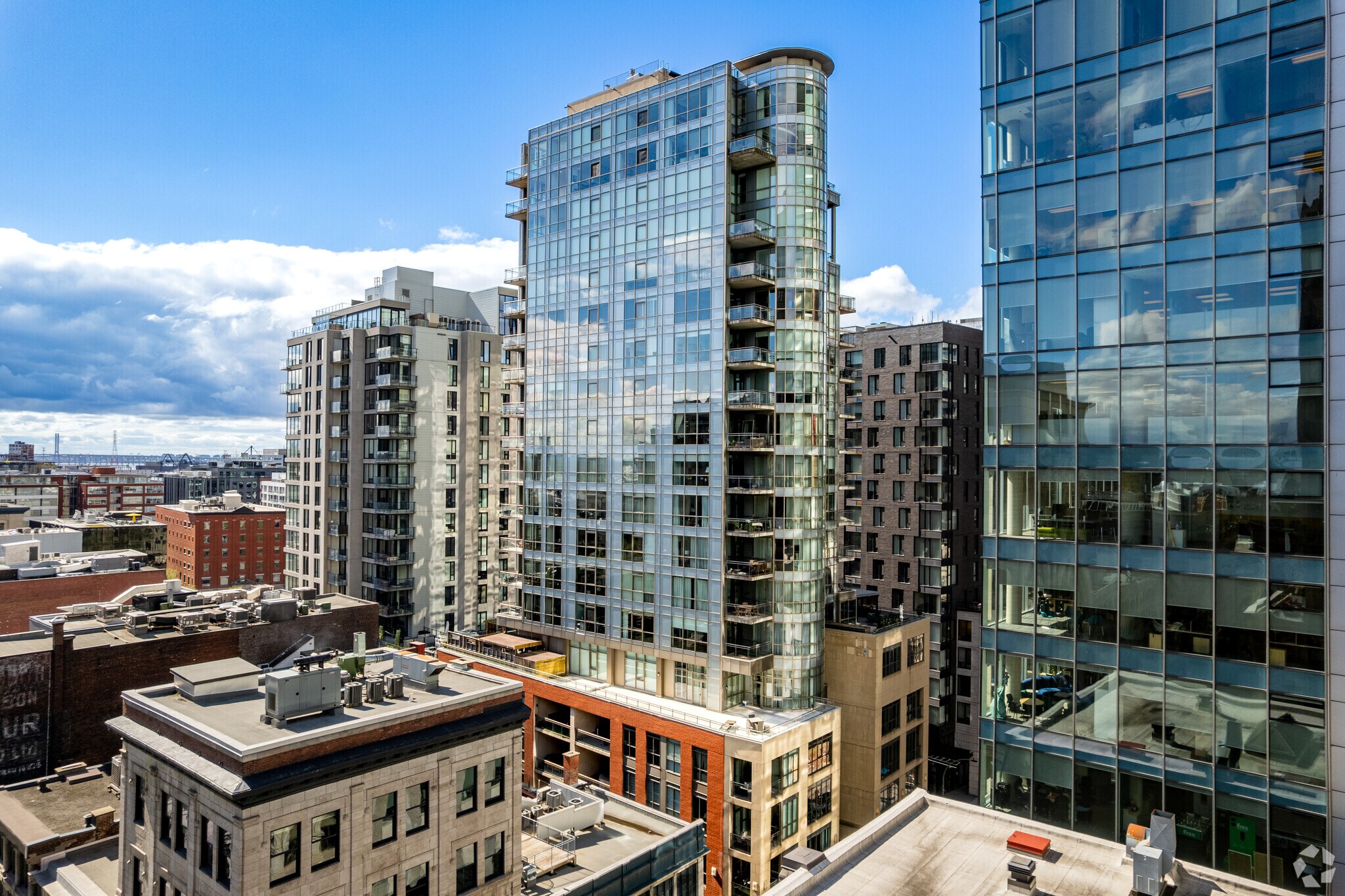 640-644 St Notre-Dame O, Montréal, QC à vendre Photo de l’immeuble– Image 1 sur 9