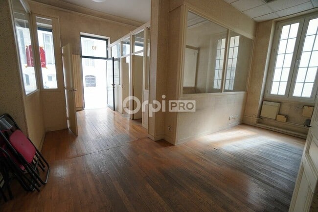 Plus de détails pour Bureau à vendre