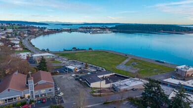 930 SE Pioneer Way, Oak Harbor, WA - Vue aérienne  vue de carte