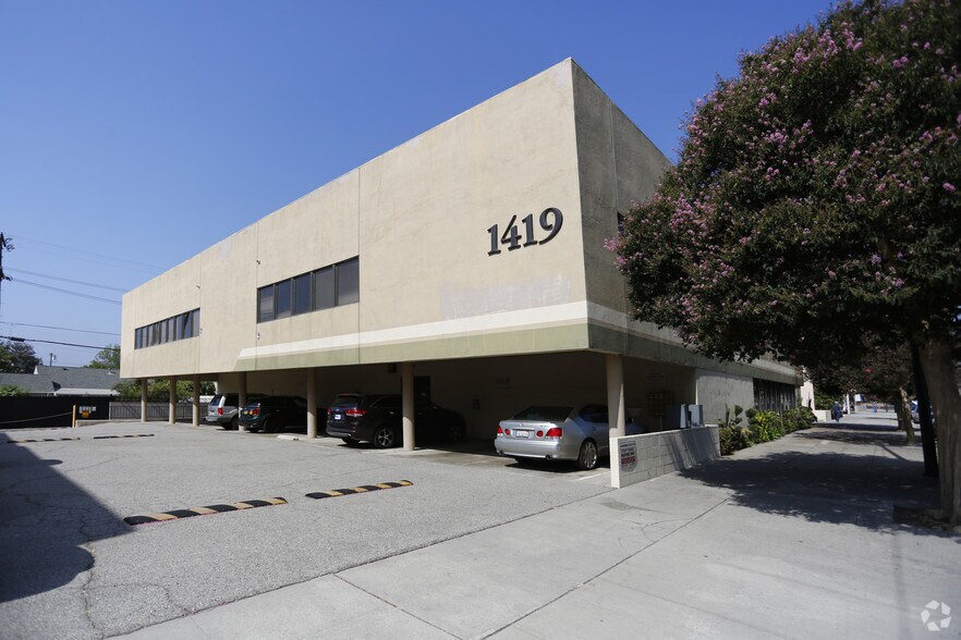 1419 N San Fernando Blvd, Burbank, CA à louer - Photo de l’immeuble – Image 3 sur 14