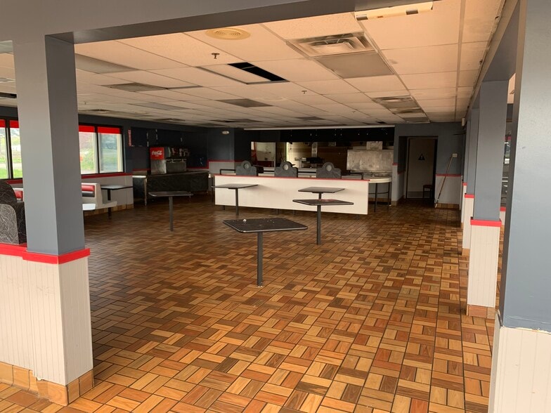 3679 W Henrietta Rd, Rochester, NY à louer - Photo intérieure – Image 3 sur 7