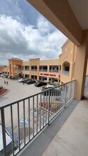 11093 NW 138th St, Hialeah, FL à louer - Vidéo sur l’annonce professionnelle 