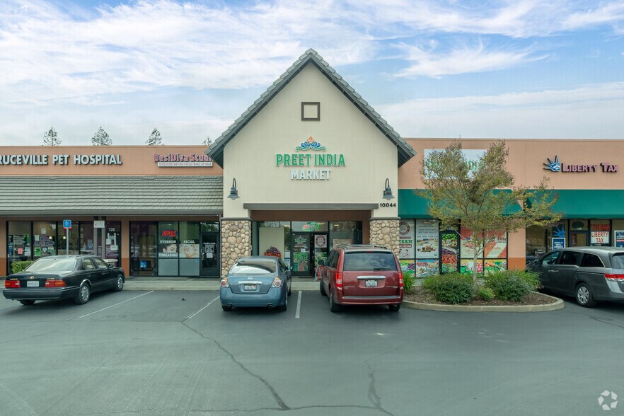 10044 Bruceville Rd, Elk Grove, CA à vendre - Photo de l’immeuble – Image 2 sur 4