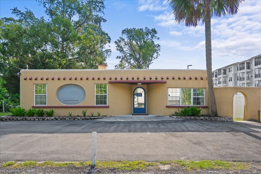 15325 North Main St, Jacksonville, FL à vendre - Photo de l’immeuble – Image 2 sur 26