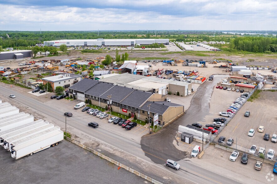 1362-1376 Masson Montée, Laval, QC à louer - Aérien – Image 2 sur 2