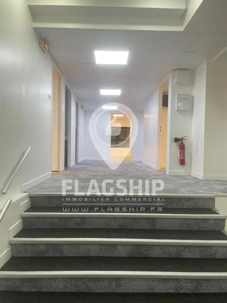 Local commercial dans Paris à louer Photo intérieure– Image 1 sur 9