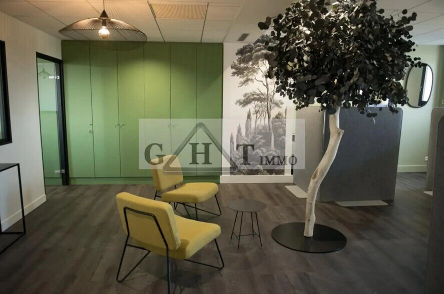 Bureau dans Maisons-Alfort à vendre - Photo de l’immeuble – Image 1 sur 1