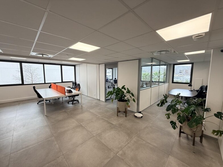 Bureau dans Fréjus à vendre - Photo intérieure – Image 2 sur 9