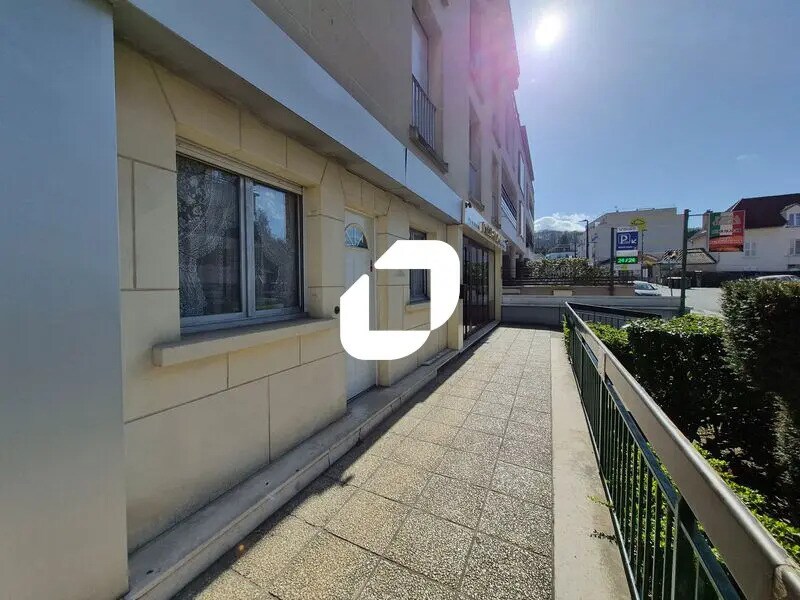 Bureau dans Bures-sur-Yvette à louer Photo de l’immeuble– Image 1 sur 9