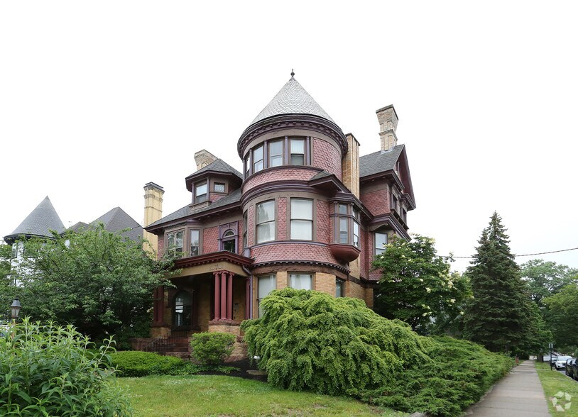 357 Whitney Ave, New Haven, CT à louer - Photo de l’immeuble – Image 2 sur 4