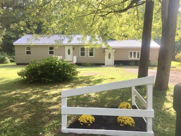 9541 Horseshoe Island Rd, Clay, NY à vendre - Photo de l’immeuble – Image 1 sur 28