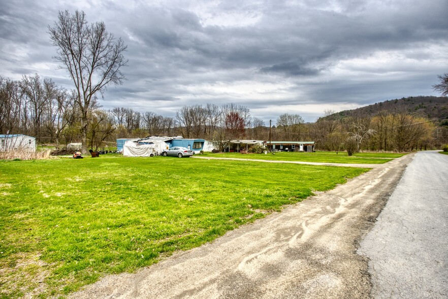 9393 Carriage Dr, Lindley, NY à vendre - Photo de l’immeuble – Image 3 sur 17