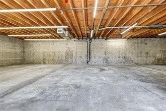 132-142 W Verdugo Ave, Burbank, CA à louer Photo intérieure– Image 1 sur 6