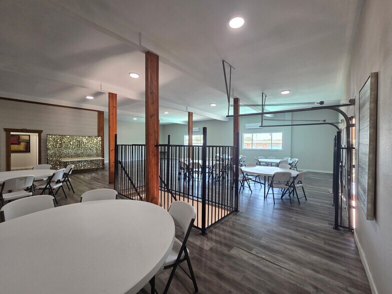 11457 Dennis Rd, Dallas, TX à louer - Photo intérieure – Image 3 sur 10