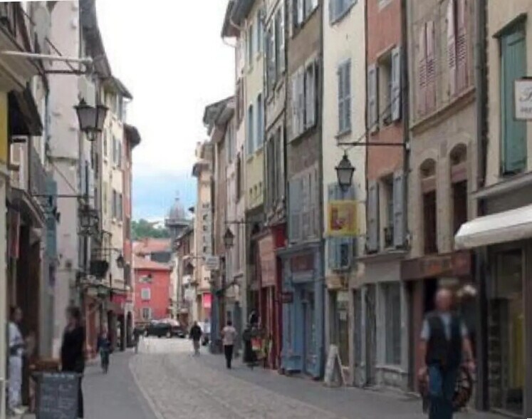 Local commercial dans Le Puy-en-Velay à vendre - Photo de l’immeuble – Image 1 sur 3