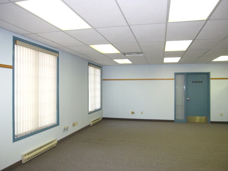 200 McNab St, Brockton, ON à louer - Autre – Image 3 sur 3