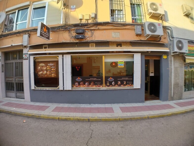 Local commercial dans Parla, Madrid à louer - Photo de l’immeuble – Image 2 sur 6