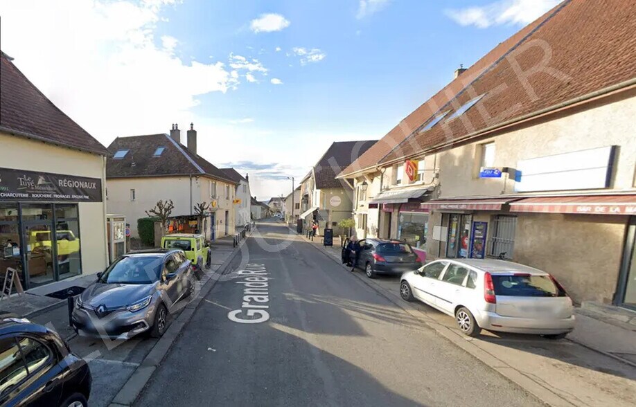 Local commercial dans Franois à vendre - Photo de l’immeuble – Image 2 sur 3