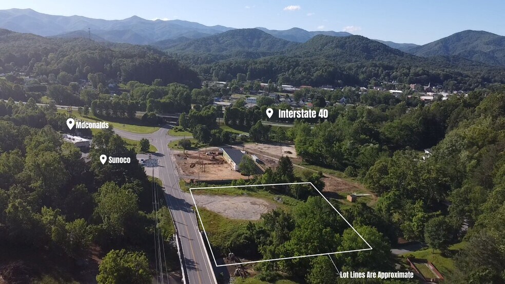 611 Bat Cave Rd, Old Fort, NC à vendre - Aérien – Image 1 sur 7