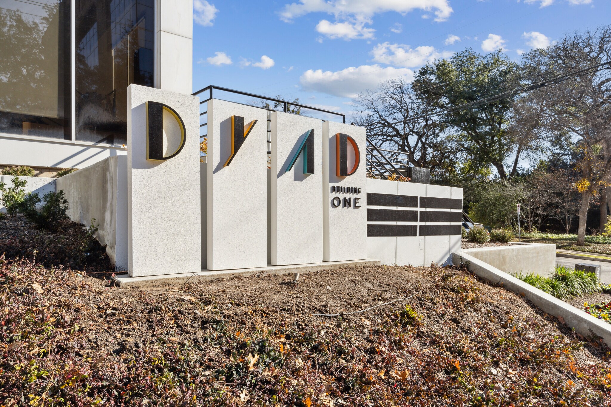 3303 Lee Pky, Dallas, TX à louer Photo principale– Image 1 sur 19