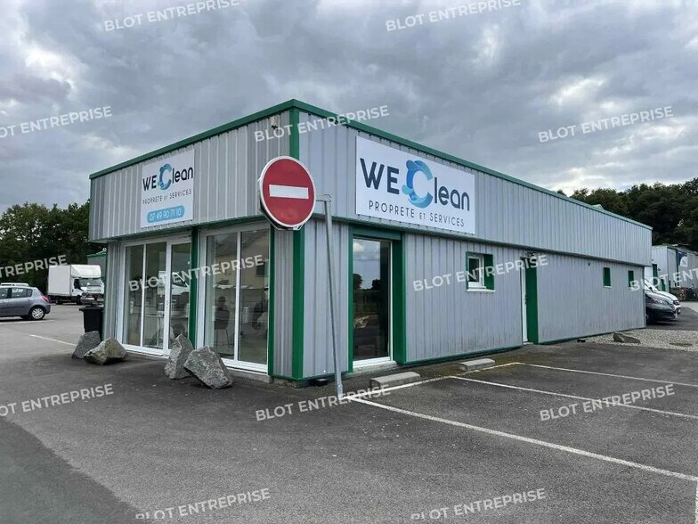Bureau dans CHATILLON-SUR-SEICHE à louer - Photo de l’immeuble – Image 1 sur 4