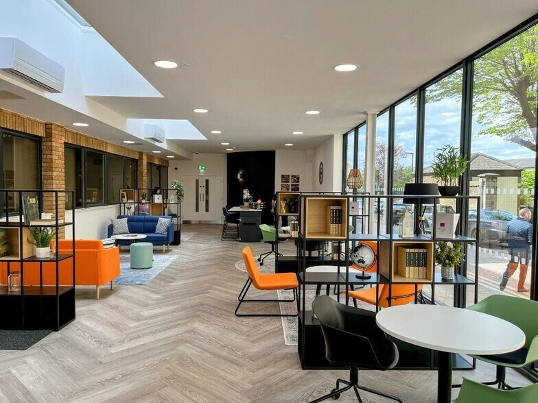 Trinity St, Peterborough à louer - Photo de l’immeuble – Image 2 sur 24