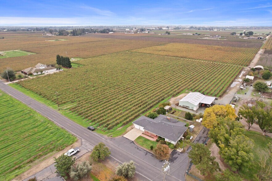 14235 N Vintage Rd, Lodi, CA à vendre - Photo de l’immeuble – Image 2 sur 34